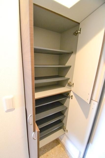 MDIシエルコンティーレ曽根北町の玄関