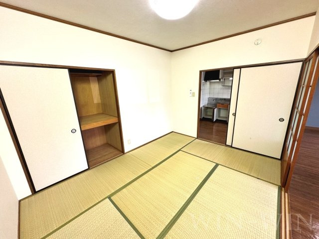 イーストパレスの和室