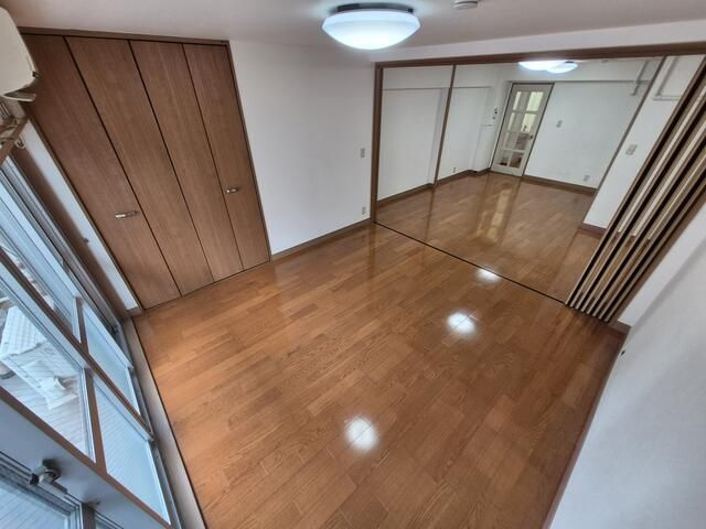 目黒フラワーマンションの洋室