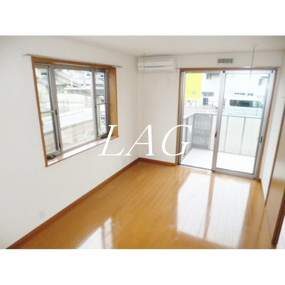 【居間・リビング】 | ソレジオ　藤原 | 洋室のお部屋です。