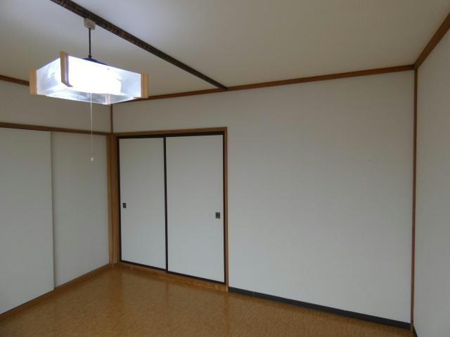 コーポ江花の洋室