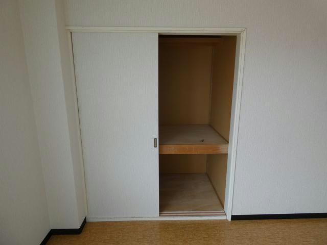 コーポ江花の収納