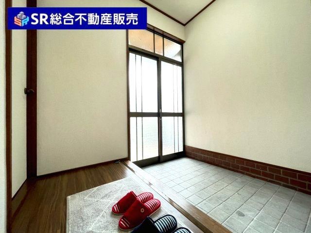 東石切町2丁目中古戸建の内装|内覧時はご来店後同行・現地待ち合わせ・ご希望場所までの送迎などお気軽にご相談ください。