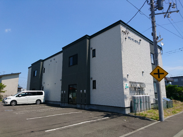 夕張郡長沼町錦町北１丁目のアパート
