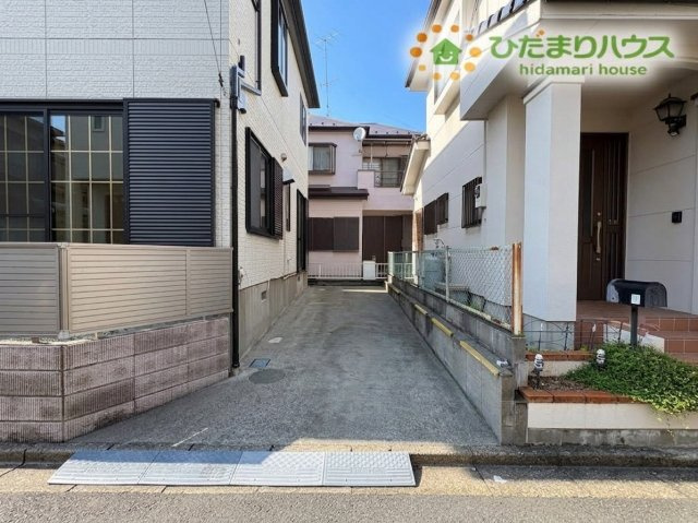 鴻巣市生出塚1丁目　中古戸建の駐車場