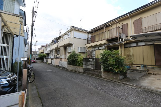 【KIS】小平市小川町15期の外観|浴室暖房換気乾燥機付きのバスルーム。
寒い季節の入浴時のヒートショックも防げます