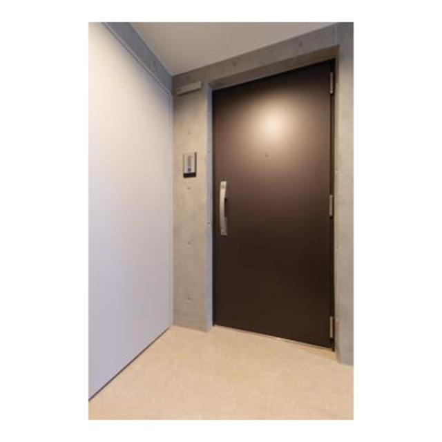 ＬＥＧＡＬＡＮＤ　ＳＥＮＧＯＫＵ　Ｓｑｕａｒｅの玄関|※写真は同タイプ住戸です。
