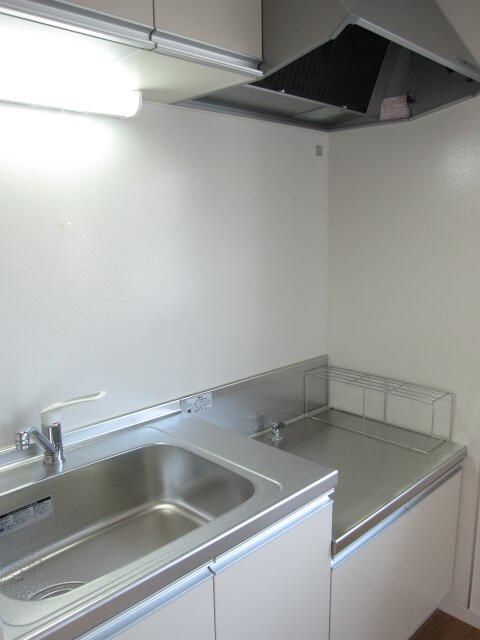 八王子市元横山町２丁目のアパートのキッチン