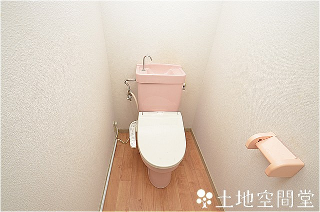 大平台戸建てのトイレ|温水洗浄便座