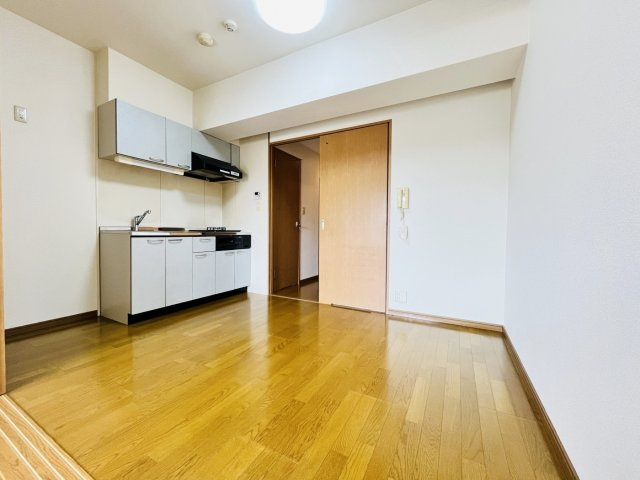 【居間・リビング】コートヤード西宮北口