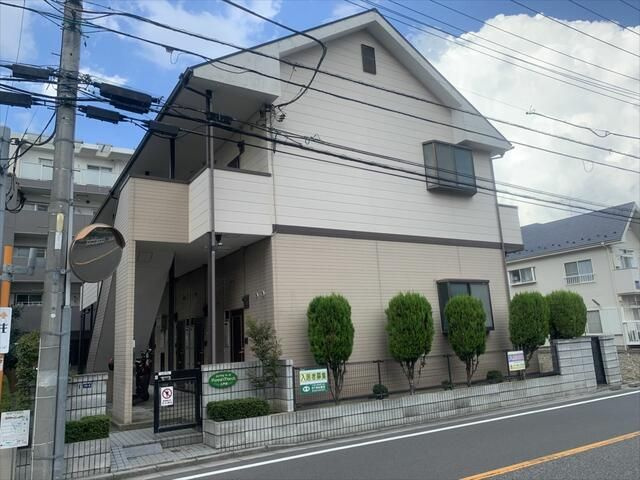 ロイヤルマーチの外観