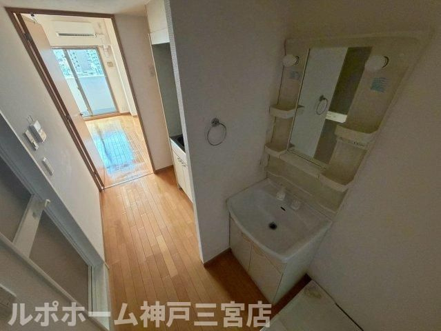 クオーレ三宮一番館の洗面所