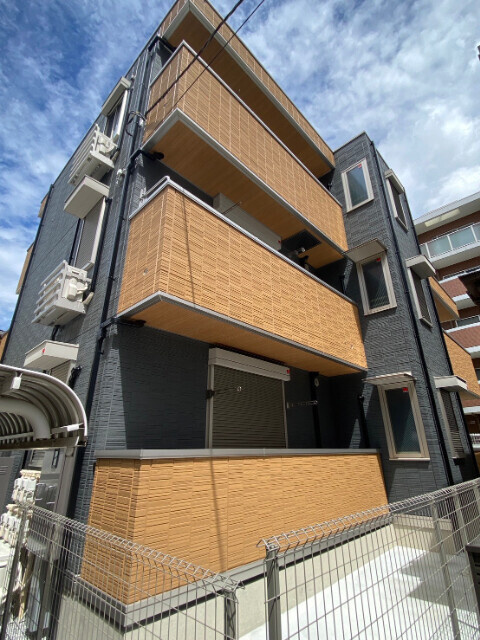 調布市西つつじケ丘３丁目の賃貸マンションの外観