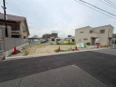 【前面道路含む現地写真】 | 上野芝向ヶ丘町２丁　売土地　全３区画 | 現況更地ですので、すぐにお家を建てられますね♪