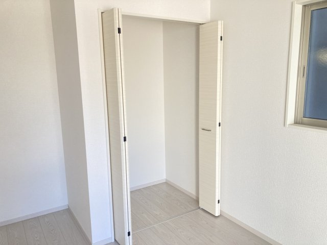 リガーレ　前橋市駒形町1期　新築住宅　1号棟の収納|【イメージ画像】１階洋室　専用の収納スペースです