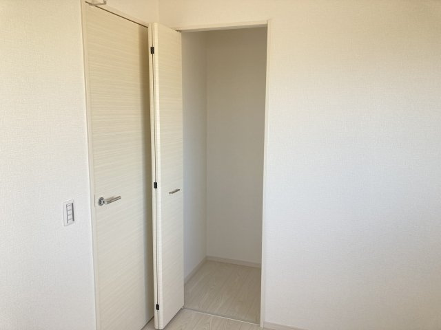 リガーレ　前橋市駒形町1期　新築住宅　1号棟の収納|【イメージ画像】２階洋室①収納です