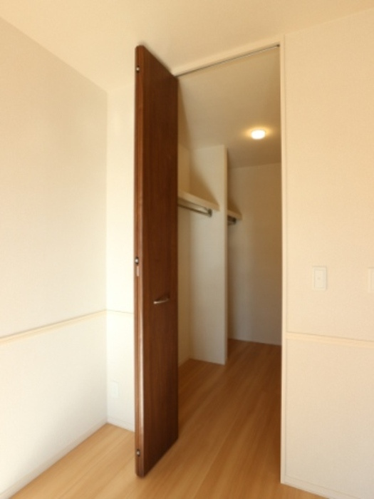 BLESS HOUSE柏西町Dの収納|大きなものも収納できそうです