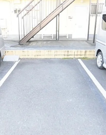 コーポ小山の駐車場