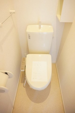 クラール鶴市Ｂのトイレ|ゆったりとした空間のトイレです