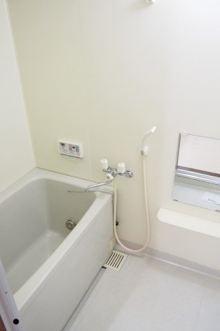 ユートピアヒラオ　Ａの浴室|コンパクトで使いやすいお風呂です