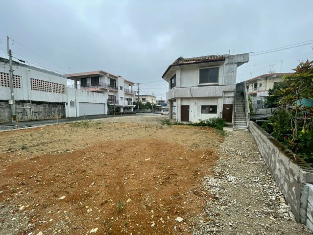 沖縄市諸見里の外観