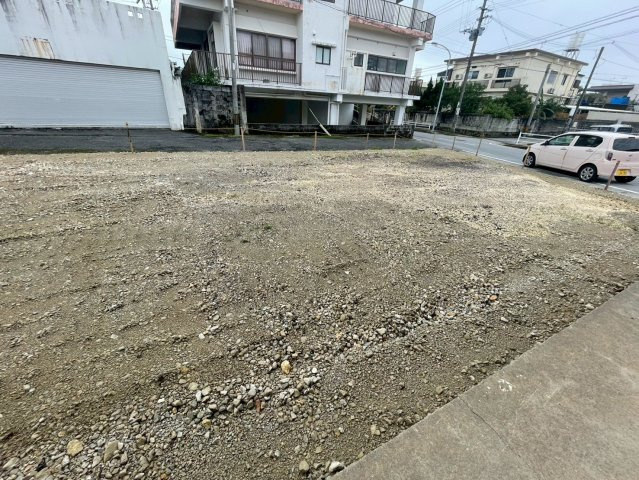 沖縄市諸見里の外観