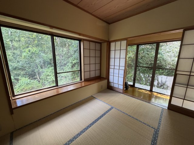 函南町　南箱根ダイヤランドの和室|1F和室・広縁あり