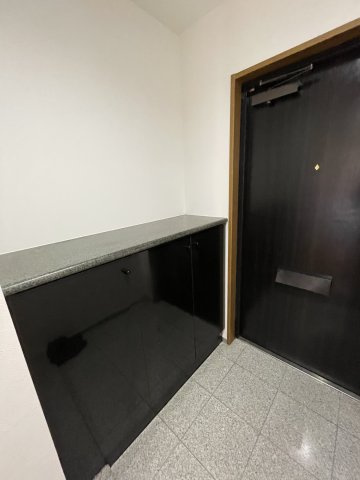 アルファパーク屋島壱番館の玄関