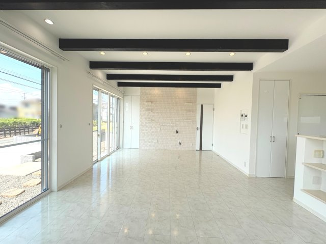 【居間・リビング】 | 員弁郡東員町六把野新田 | ＬＤＫ