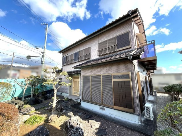 「二世帯住宅をお探しの方にも」　高知市三園町　中古一戸建て