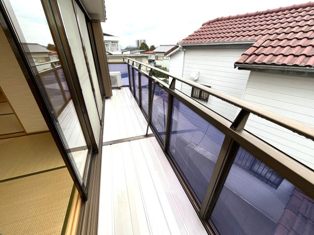 「二世帯住宅をお探しの方にも」　高知市三園町　中古一戸建てのバルコニー|日当たり・風通しともに良好なバルコニー☆