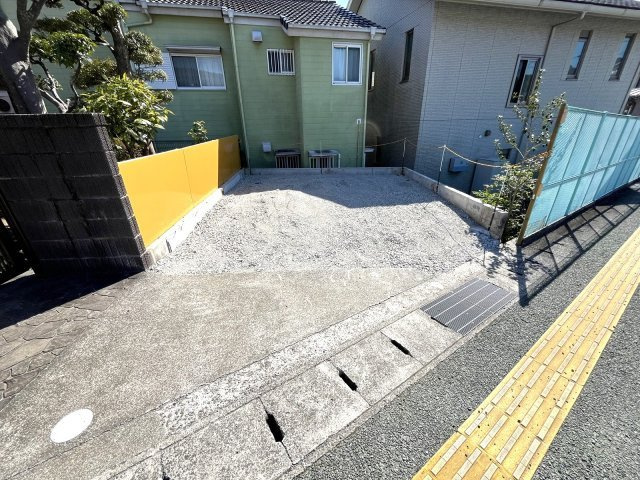 「二世帯住宅をお探しの方にも」　高知市三園町　中古一戸建てのその他|庭を改修して駐車スペースを広げることも可能です☆