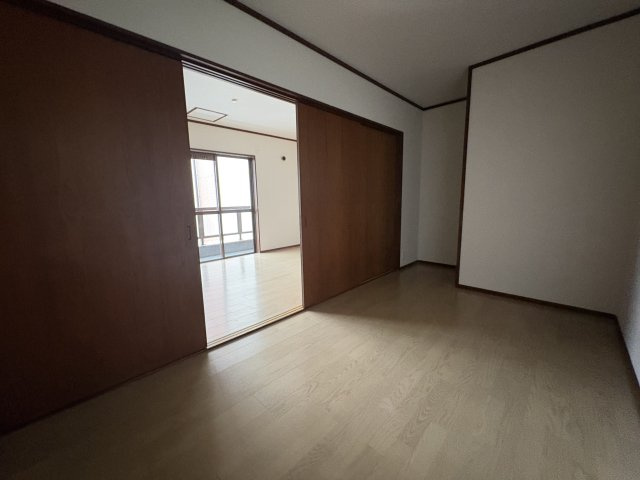 マンション中出の居間・リビング