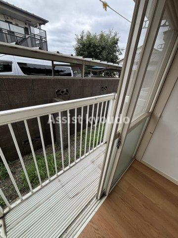 世田谷区桜上水１丁目のアパートのバルコニー