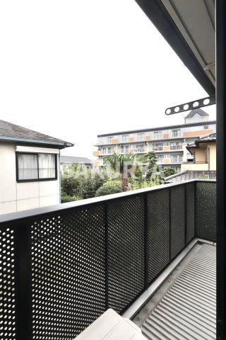 ラフォーレ田部井のバルコニー|2026年9月撮影。
