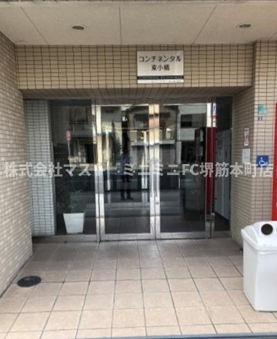 コンチネンタル東小橋のエントランス
