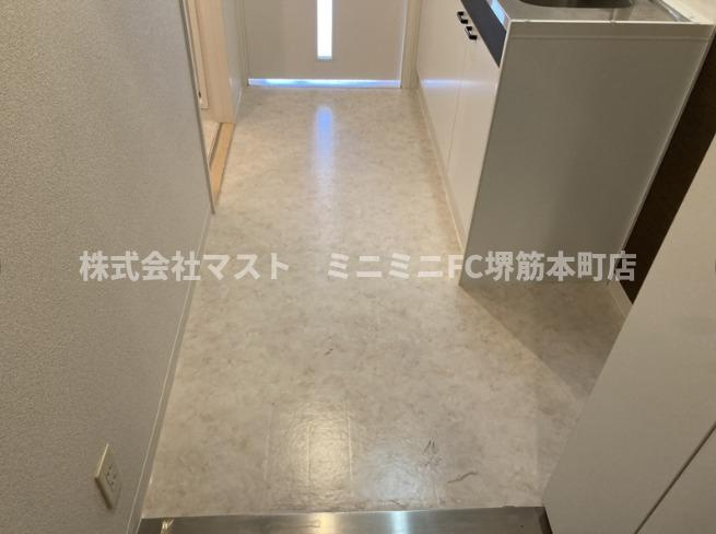 コンチネンタル東小橋の玄関