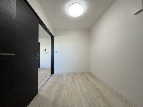 ジーメゾン春日部上蛭田カヴェリの洋室