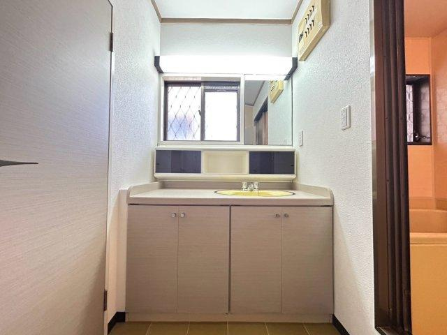 別所町小林戸建ての洗面所