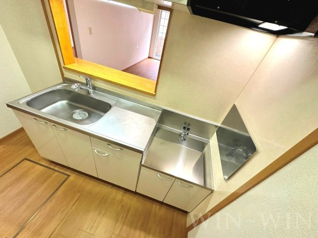 パーク・イーストⅠのキッチン|イメージ（同建物内別部屋の写真です）