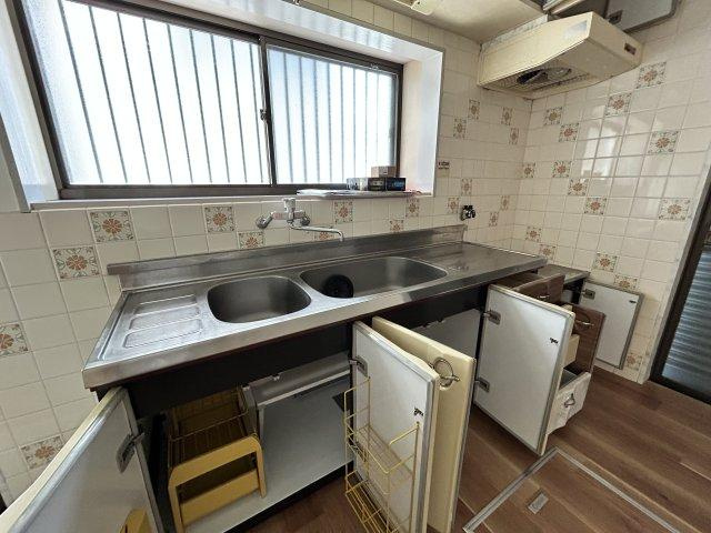 志染町西自由が丘2丁目戸建のキッチン