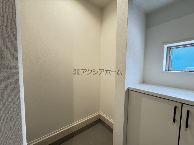 入間市高倉5丁目・全15棟　新築一戸建　4号棟の玄関|SIC