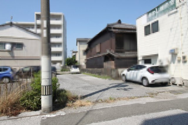 高知市役知町　新築戸建　の外観|土地面積　139.32㎡（約42.14坪）　建物面積　90.10㎡（約27.25坪）