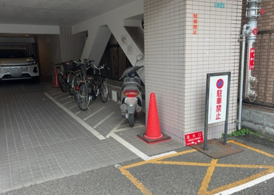 【駐輪場】 | トータスマンション相模原 | マンションの駐輪場は、事前に空きがあるか確認を取ると安心です。せっかく入居したのに駐輪スペースがない！なんてことになったら大変ですよね。そこで、内見時や購入前にはまず事前に確認しておくと良いでしょう。