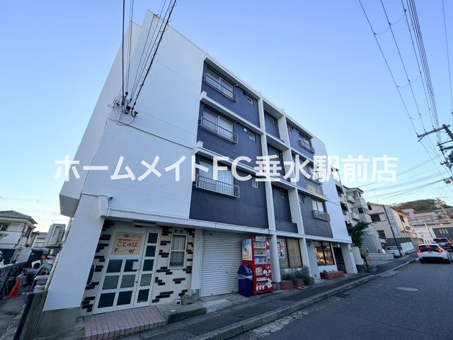 平井マンションの外観