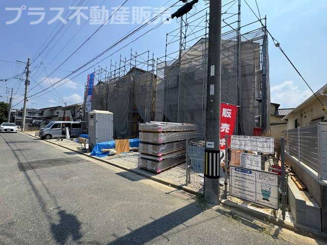 【外観】 | 福岡市東区西戸崎4丁目第21　1号棟（全3棟）【仲介手数料無料・0円】 | 現地写真。プラス不動産販売なら、現場の全ての棟をまとめてご見学頂けます。
