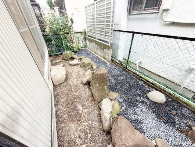 下新庄4丁目貸家の庭