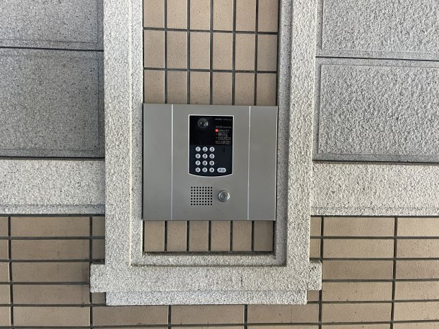 アーサー福重リバーコートの防犯設備|オートロックなので安心ですね。