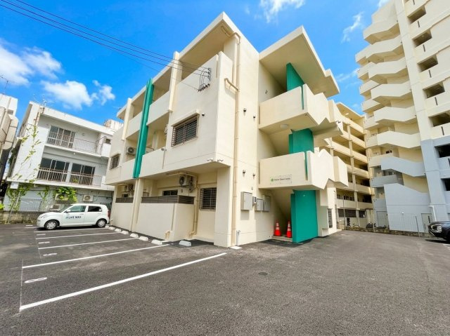 ＣｌｏｖｅｒＨｏｕｓｅ安里　（クローバーハウスアサト）の画像