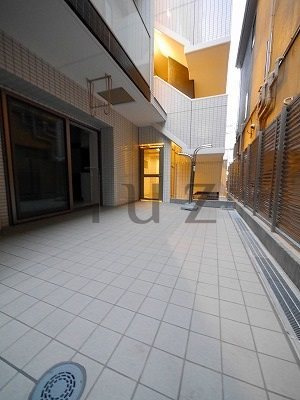 エフパークレジデンス横浜反町4281のバルコニー